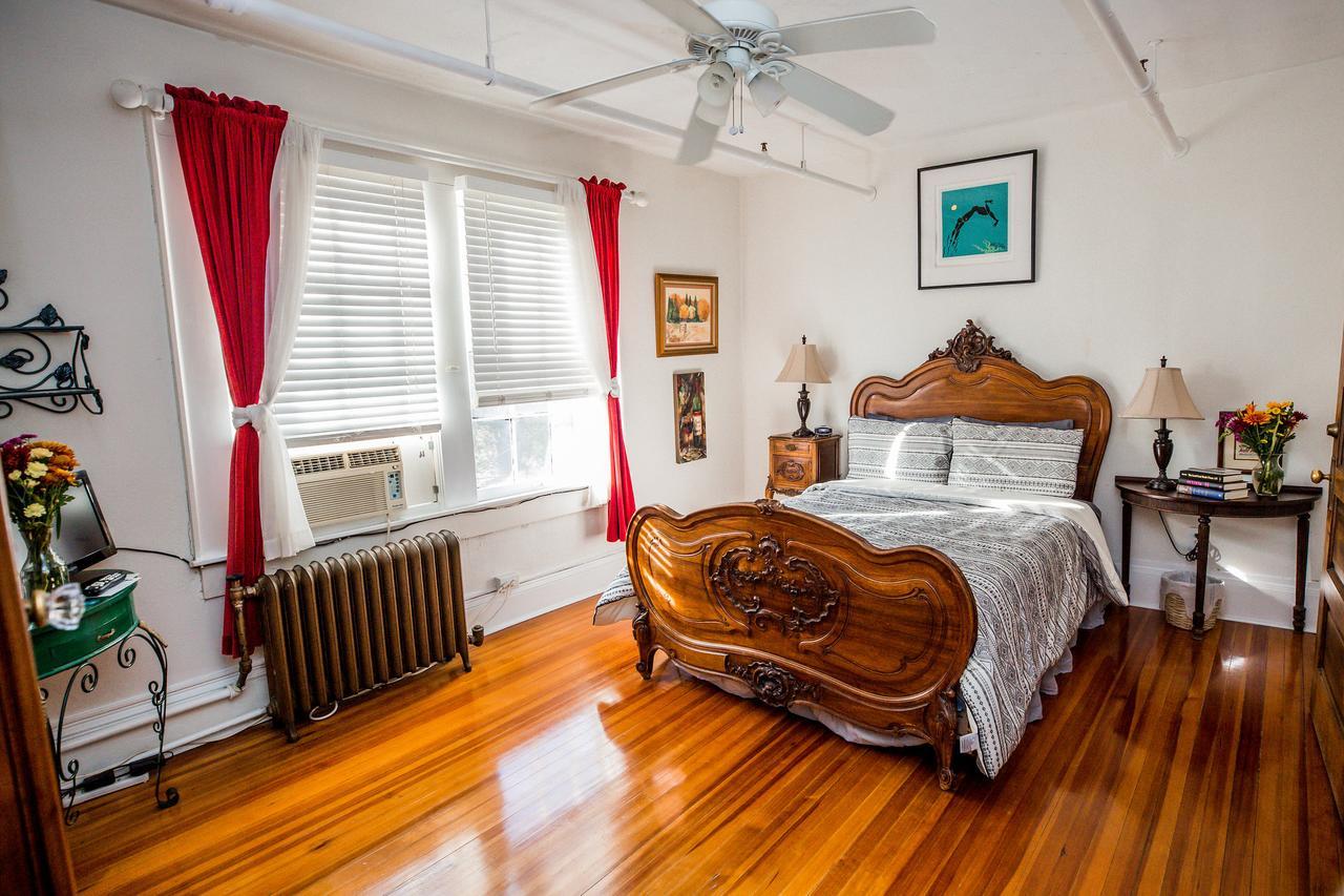 헨더슨빌 The Henderson B&B 외부 사진