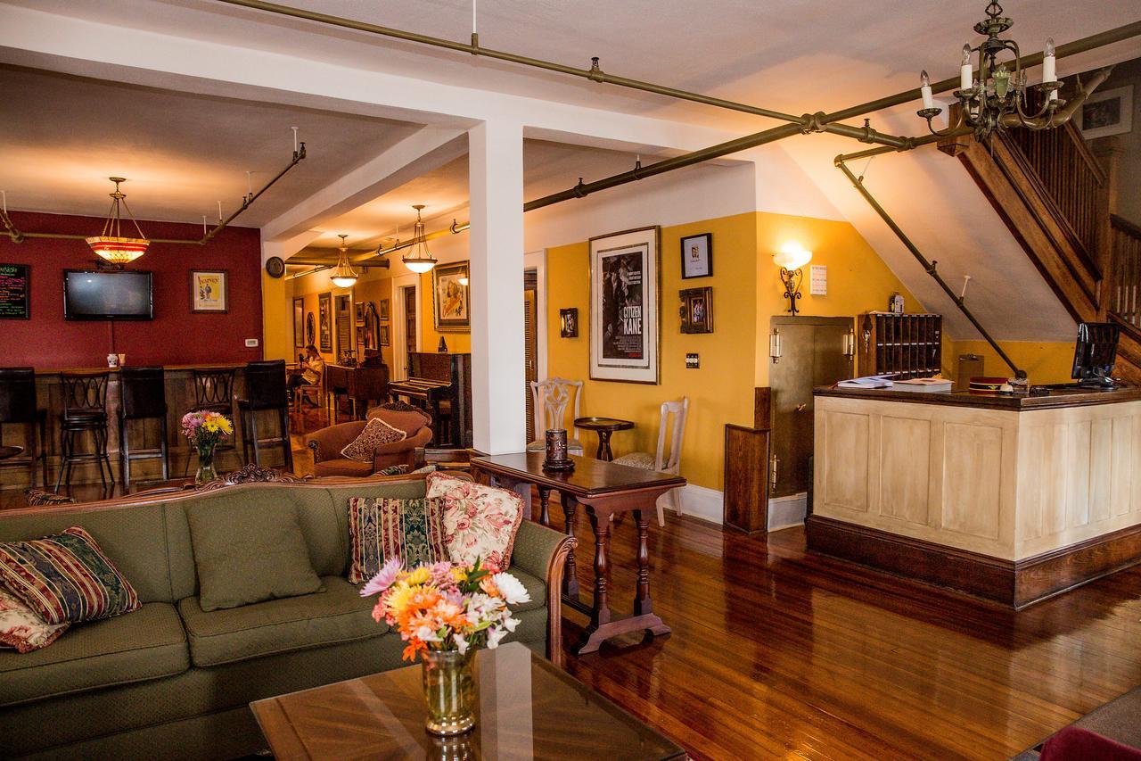 헨더슨빌 The Henderson B&B 외부 사진